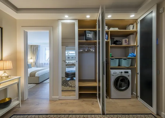 Hills Park Luxury Apartment