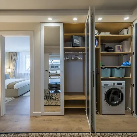 Hills Park Luxury Apartment